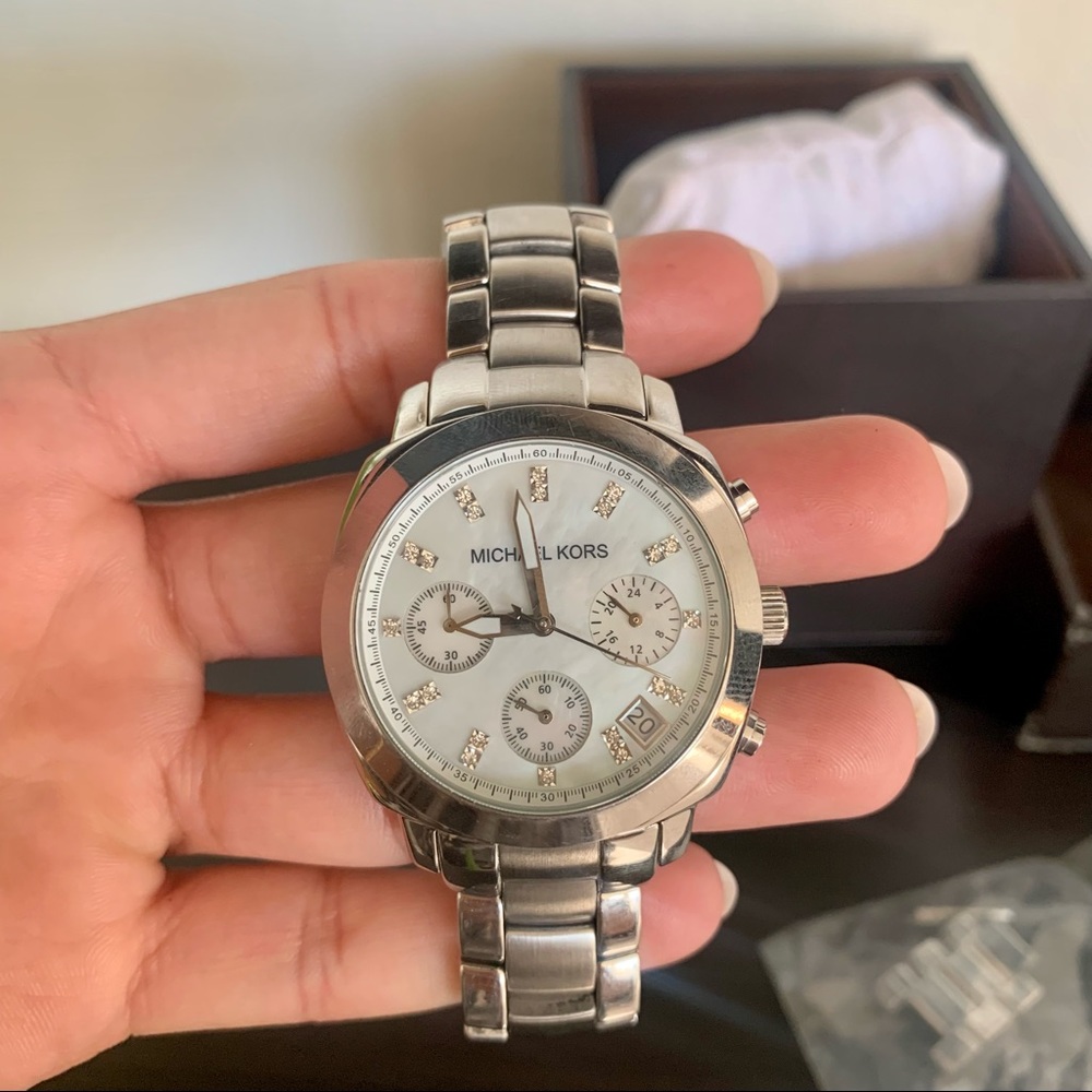 Michael Kors MK5092 Women’s Watch - Picture 2 of 7